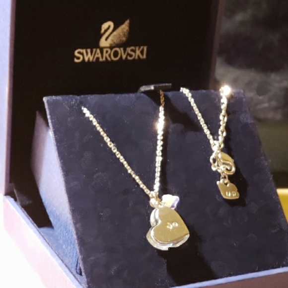 Swarovski heart and butterfly necklace - Picture 3 of 3
